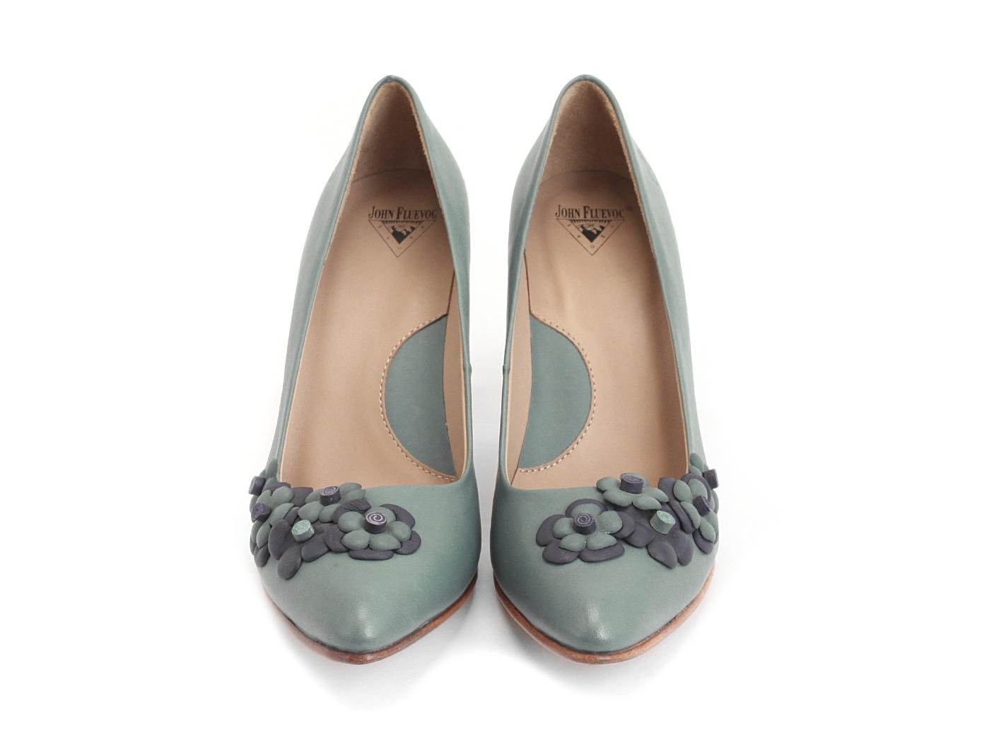 Viola Blue Classic pump with appliqué: Front