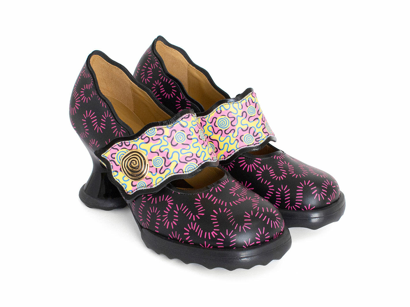 Wiggle Zaza Black Dash/Wiggle Wide-Strap Mary Janes: Quarter view