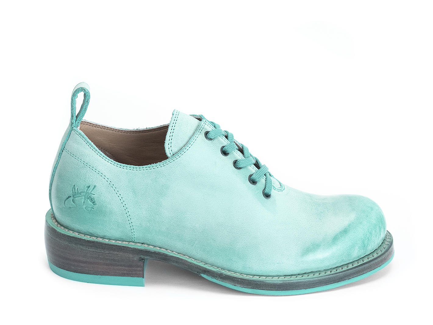 Winch Turquoise Wholecut shoe: Profile outside