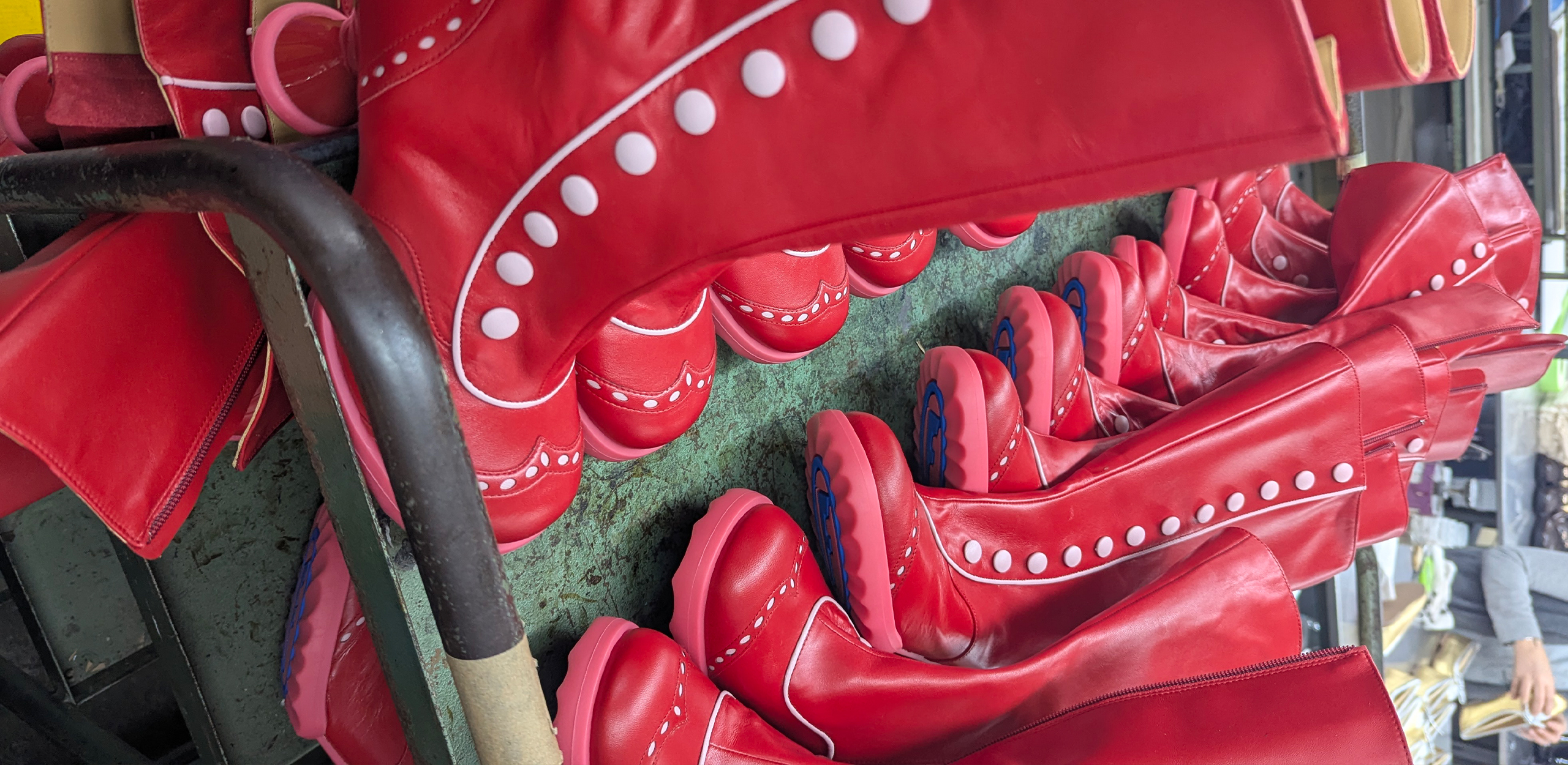 The Mini Babycake boots in red